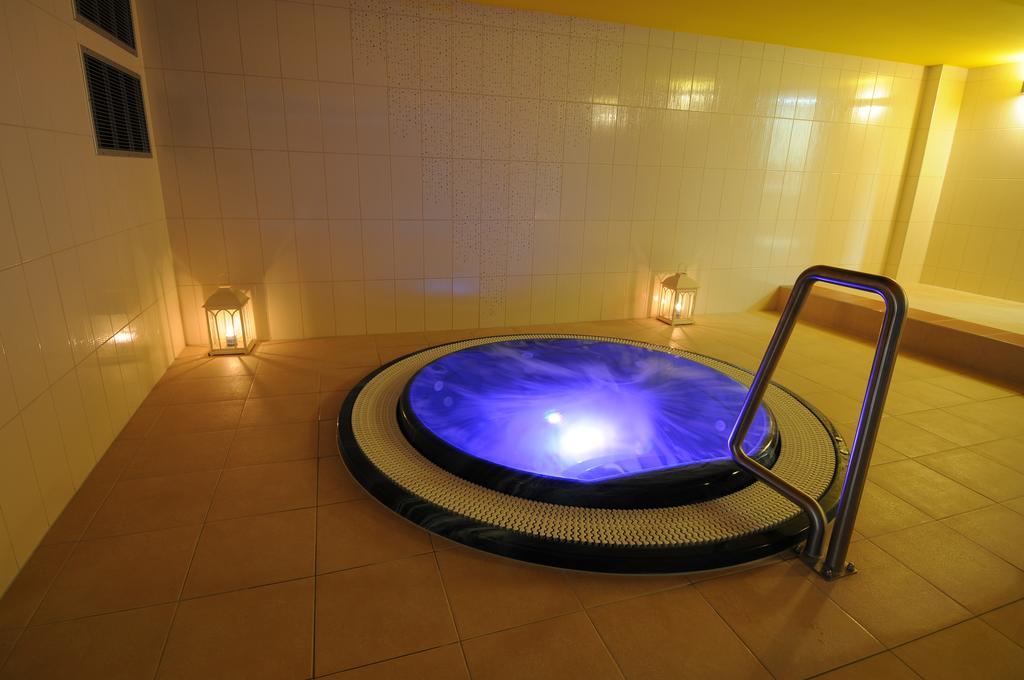 Wellness Resort Energetic Рожнов-под-Радгоштем Экстерьер фото